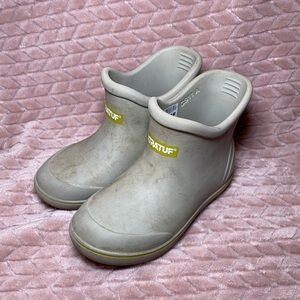 VGUC Xtratuf Kids Ankle Deck Boots Rain Boots Waterproof Shoes Light Gray